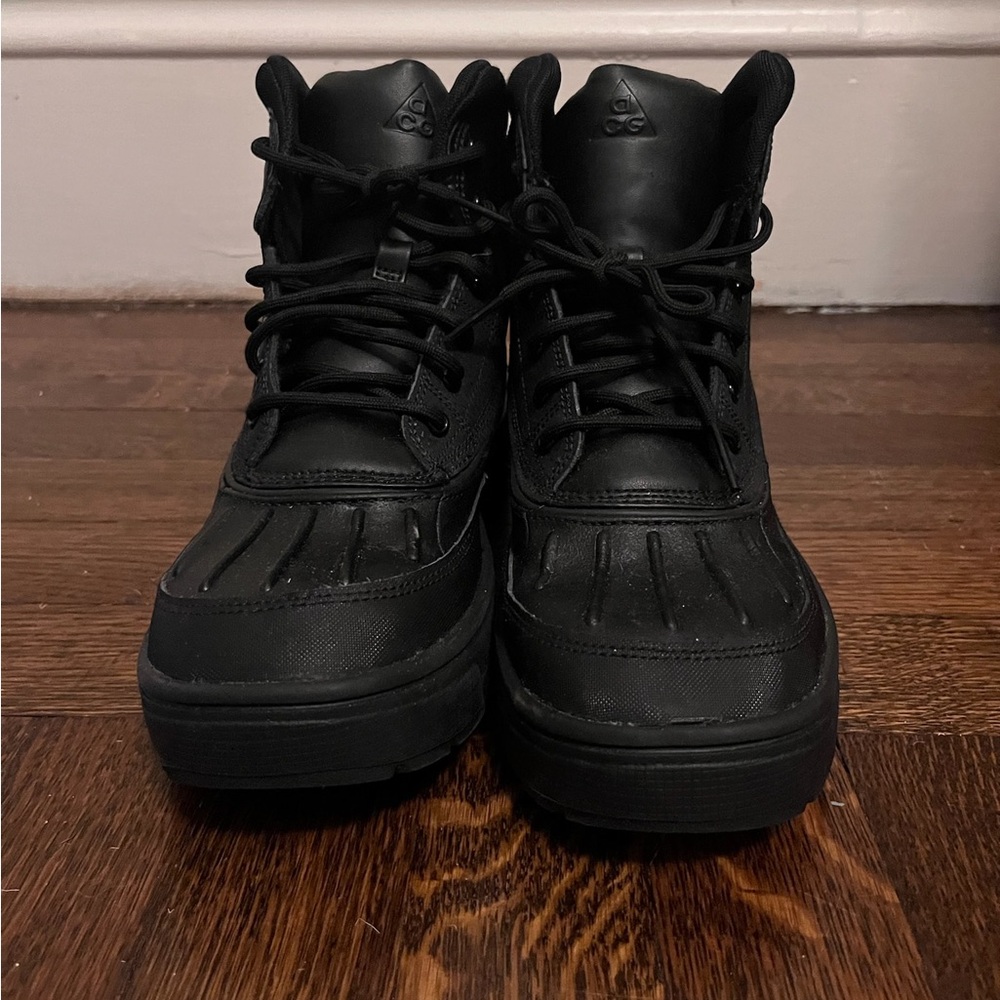 Nike ACG Boys Boots Size 6